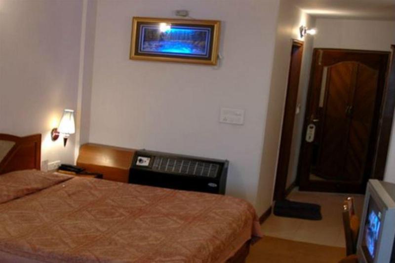 Hotel Silver Rock Mussoorie Exterior foto